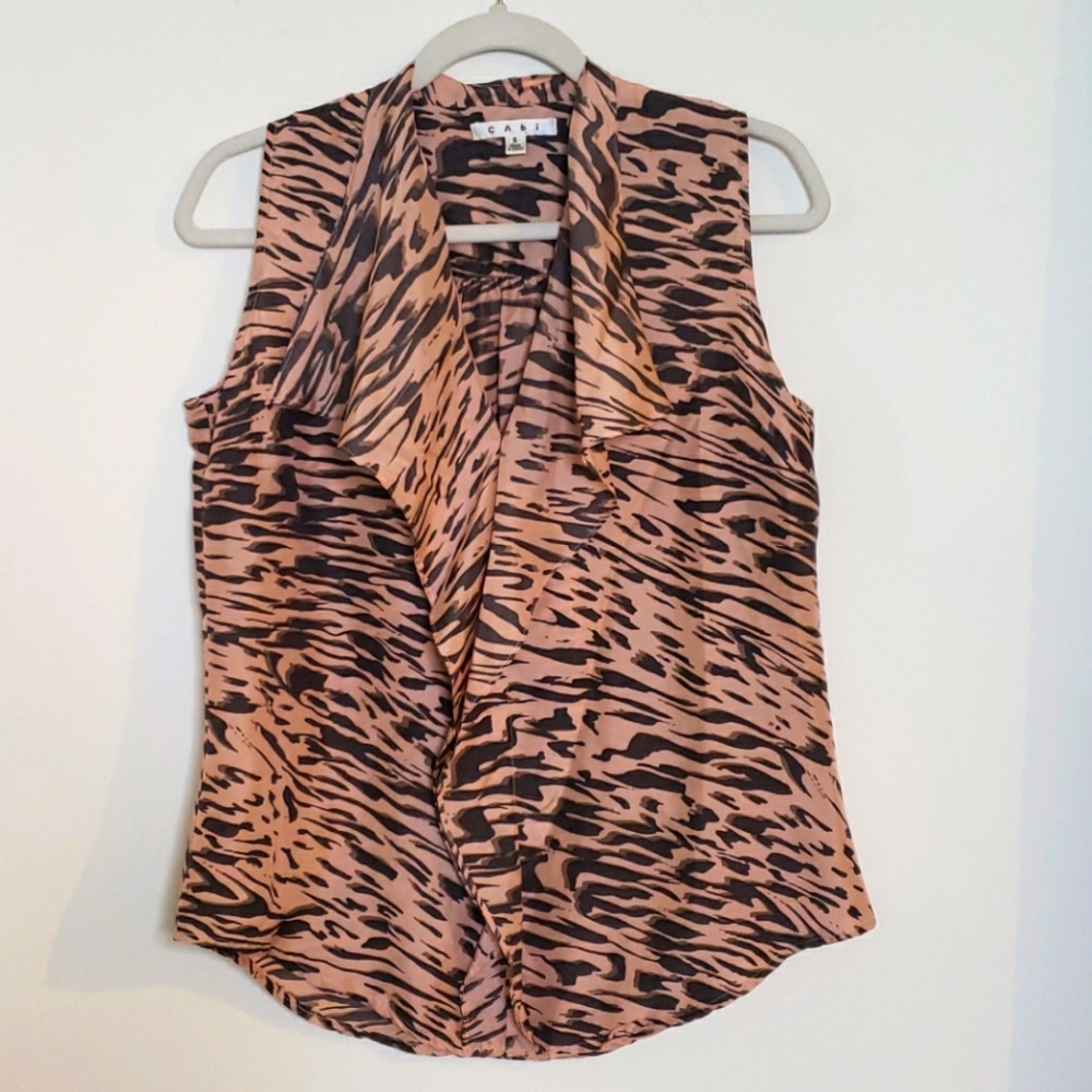 Cabi sleeveless peach animal print blouse